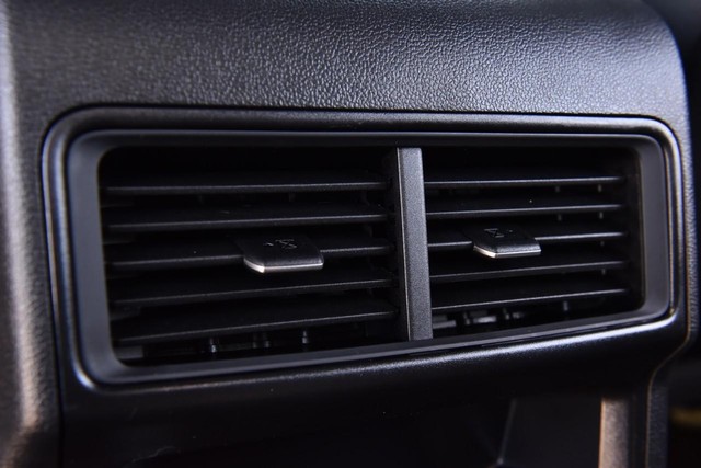 Volkswagen Atlas Cross Sport Vehicle Image 21