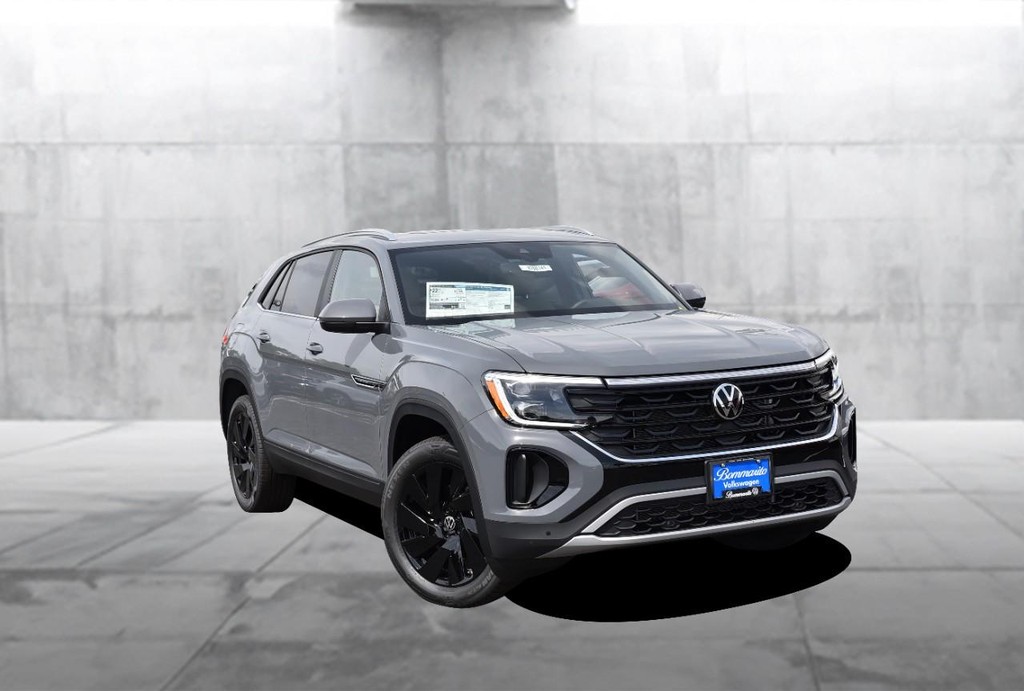 Volkswagen Atlas Cross Sport Vehicle Full-screen Gallery Image 2