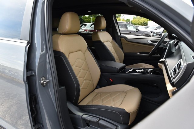 Volkswagen Atlas Cross Sport Vehicle Image 20