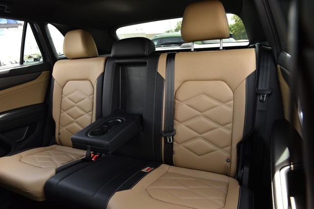 Volkswagen Atlas Cross Sport Vehicle Image 22