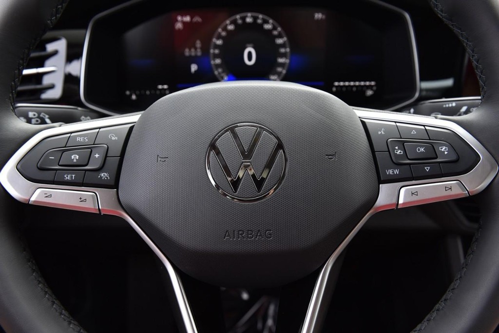 Volkswagen Jetta Vehicle Full-screen Gallery Image 18