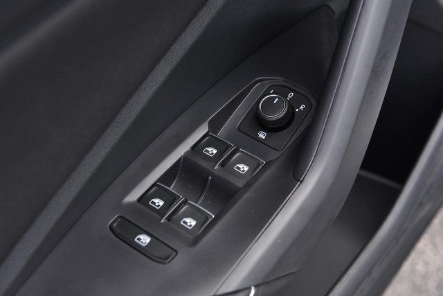 Volkswagen Jetta Vehicle Image 08