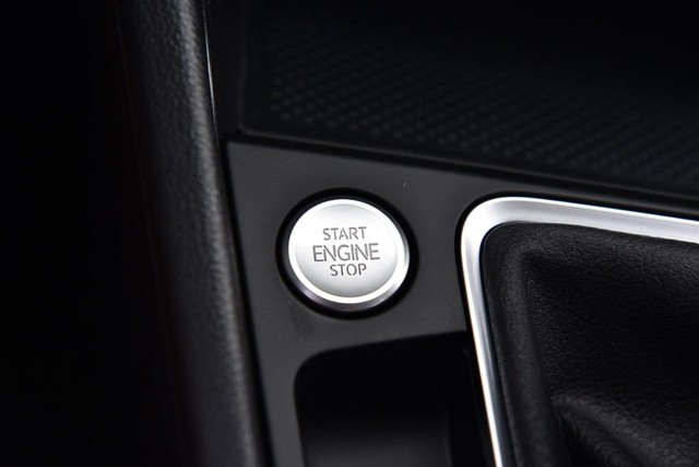 Volkswagen Jetta Vehicle Image 17