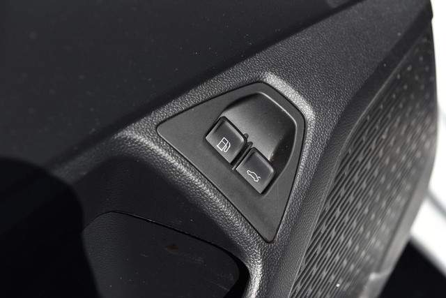 Volkswagen Jetta Vehicle Image 09