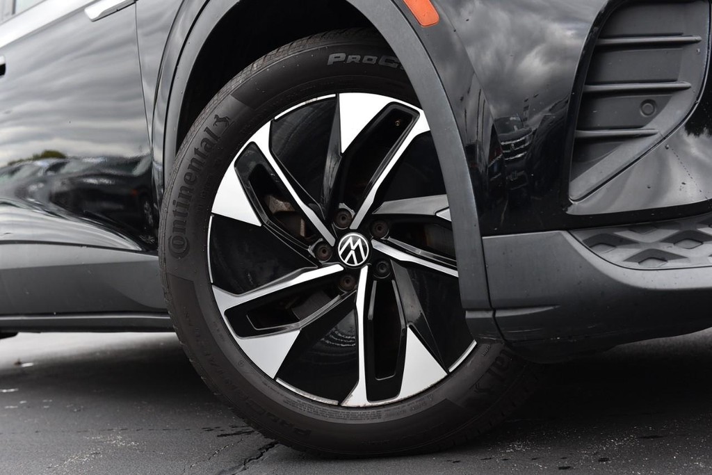 Volkswagen ID.4 Vehicle Full-screen Gallery Image 3