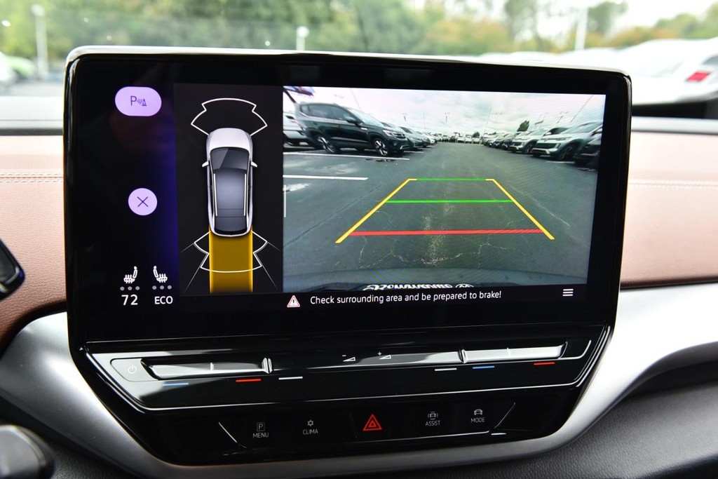 Volkswagen ID.4 Vehicle Full-screen Gallery Image 13