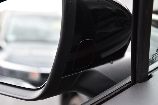 Volkswagen ID.4 Vehicle Image 10