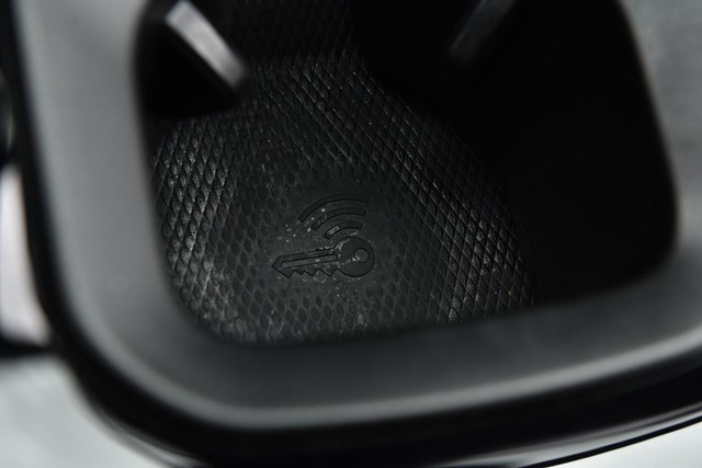 Volkswagen ID.4 Vehicle Image 15