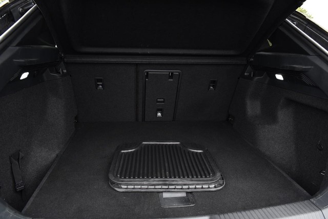 Volkswagen ID.4 Vehicle Image 23