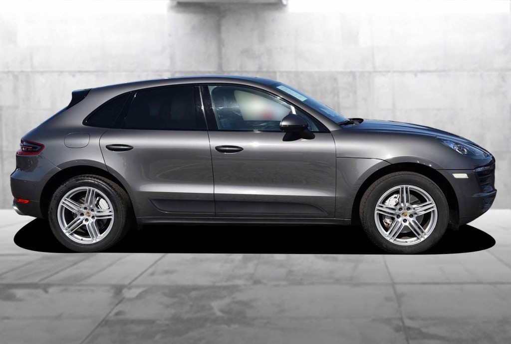 Porsche Macan Vehicle Full-screen Gallery Image 5
