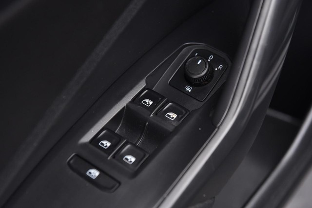 Volkswagen Jetta Vehicle Image 08