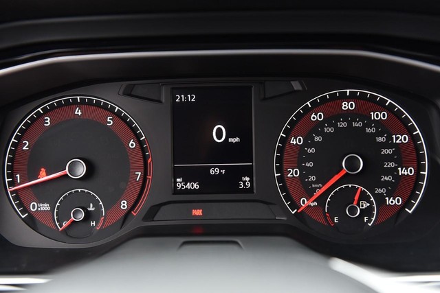 Volkswagen Jetta Vehicle Image 12