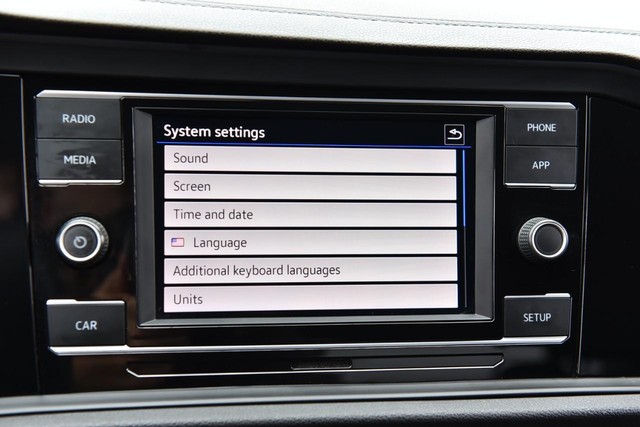 Volkswagen Jetta Vehicle Image 14