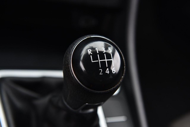 Volkswagen Jetta Vehicle Image 16