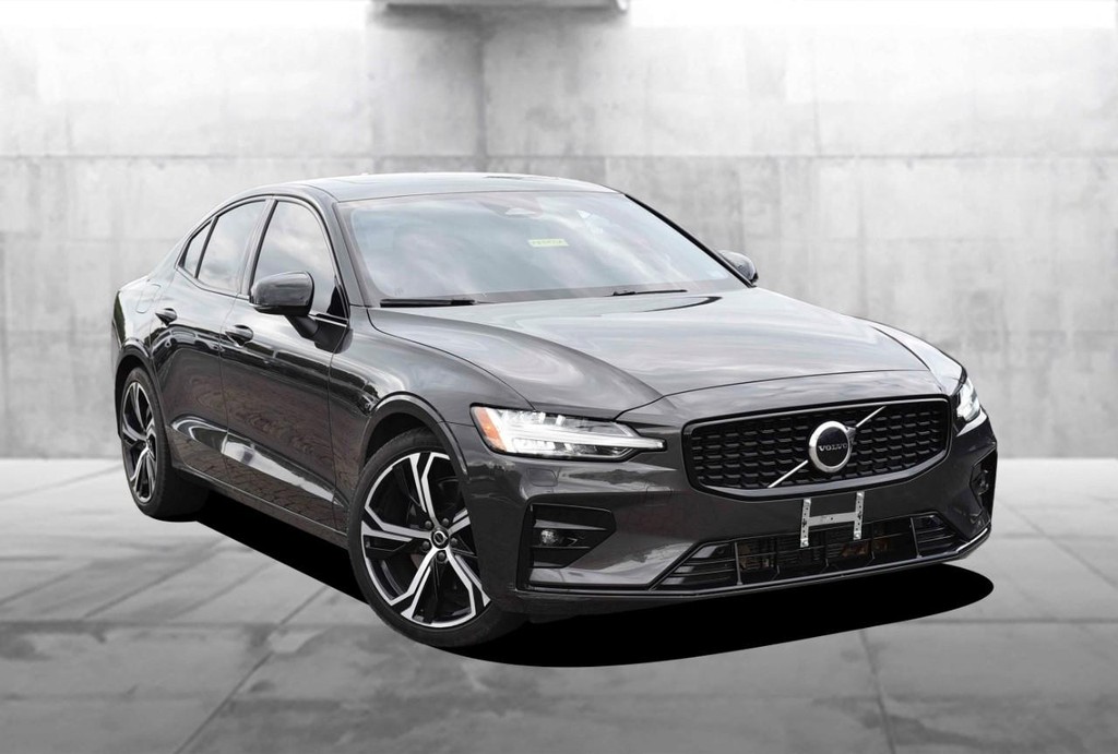 Volvo S60 Vehicle Full-screen Gallery Image 2
