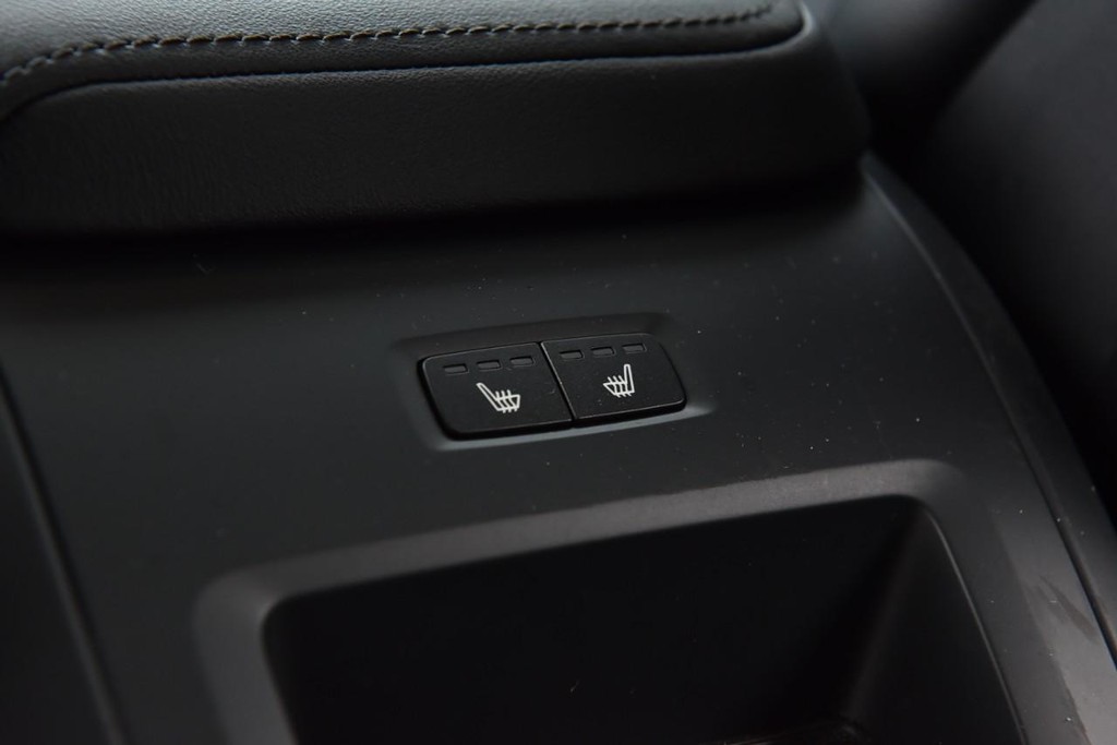 Volvo S60 Vehicle Full-screen Gallery Image 23