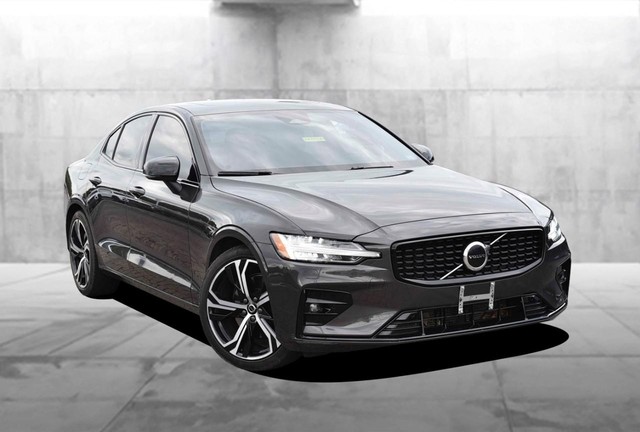 Volvo S60 Vehicle Image 02