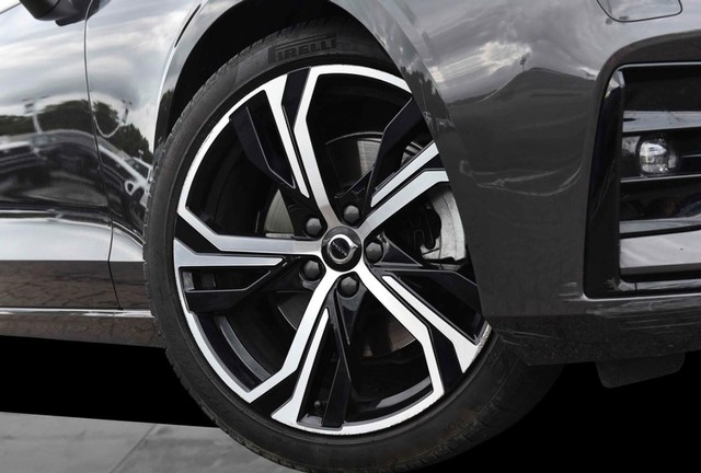 Volvo S60 Vehicle Image 03