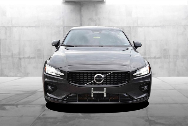 Volvo S60 Vehicle Image 04