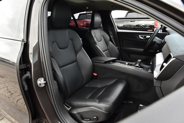 Volvo S60 Vehicle Image 20
