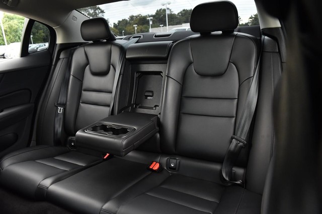 Volvo S60 Vehicle Image 22