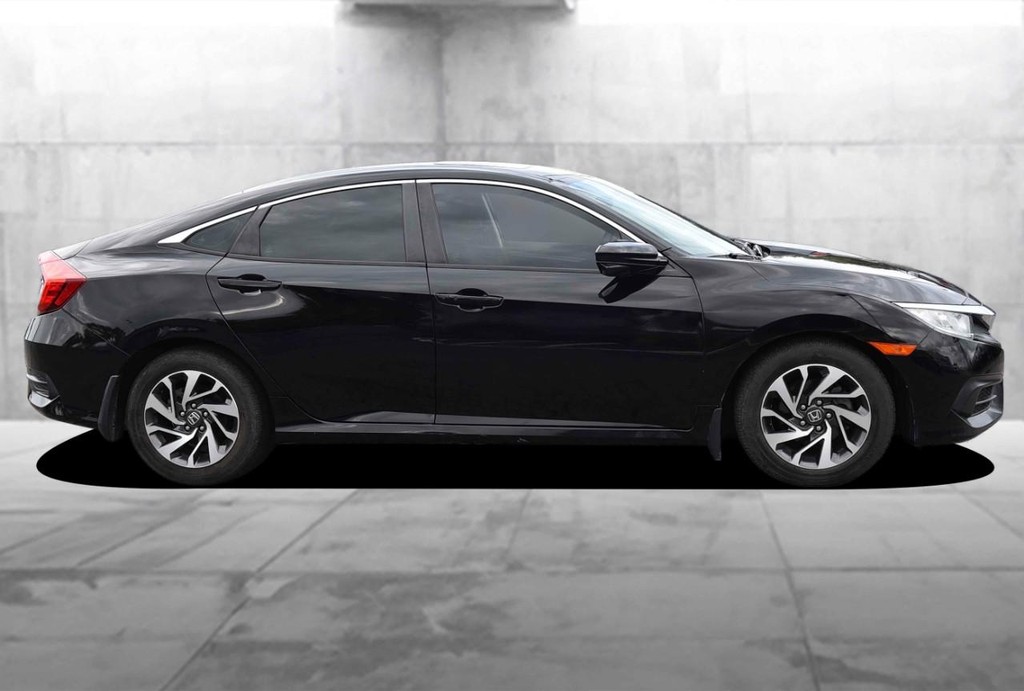 Honda Civic Sedan Vehicle Full-screen Gallery Image 05