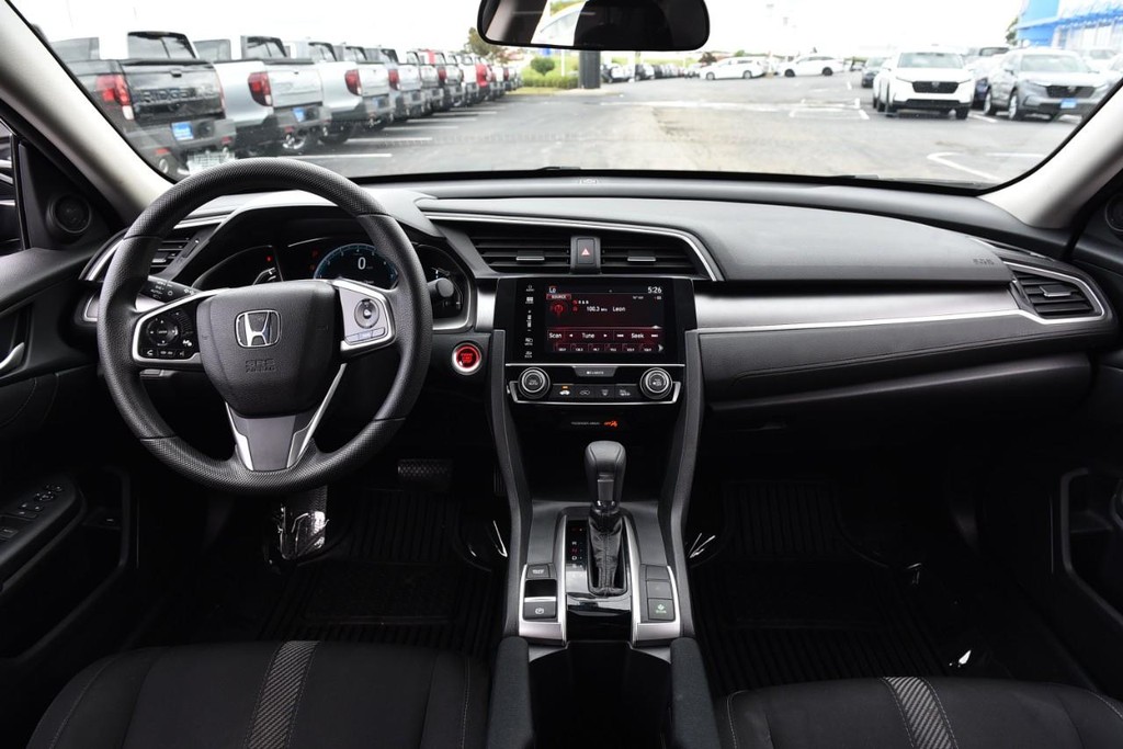 Honda Civic Sedan Vehicle Full-screen Gallery Image 07