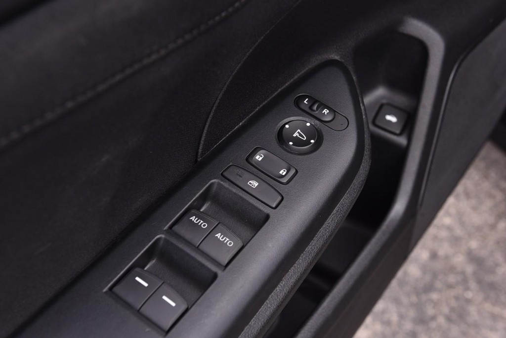 Honda Civic Sedan Vehicle Full-screen Gallery Image 08