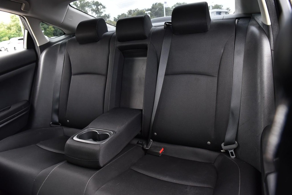 Honda Civic Sedan Vehicle Full-screen Gallery Image 20