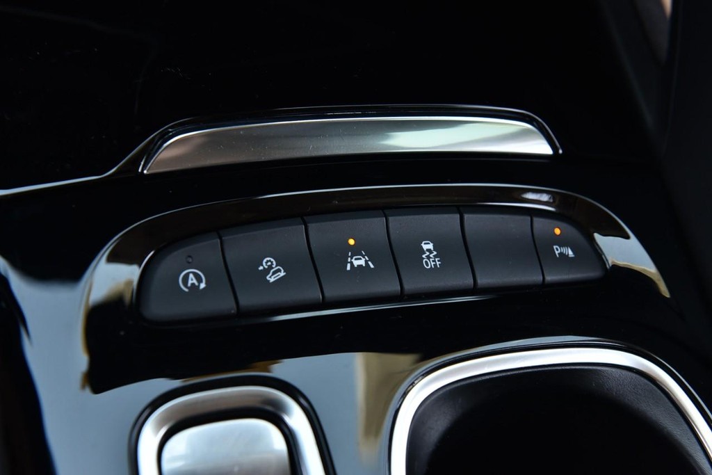 Buick Envision Vehicle Full-screen Gallery Image 17