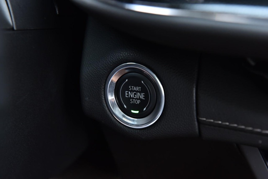 Buick Envision Vehicle Full-screen Gallery Image 19