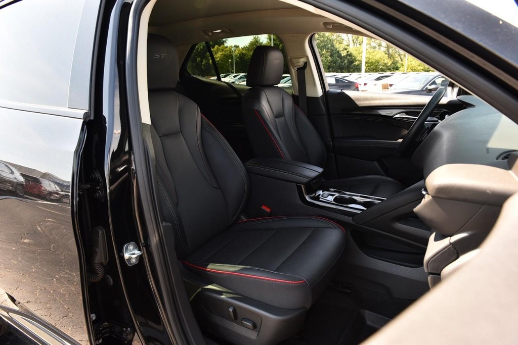 Buick Envision Vehicle Full-screen Gallery Image 22