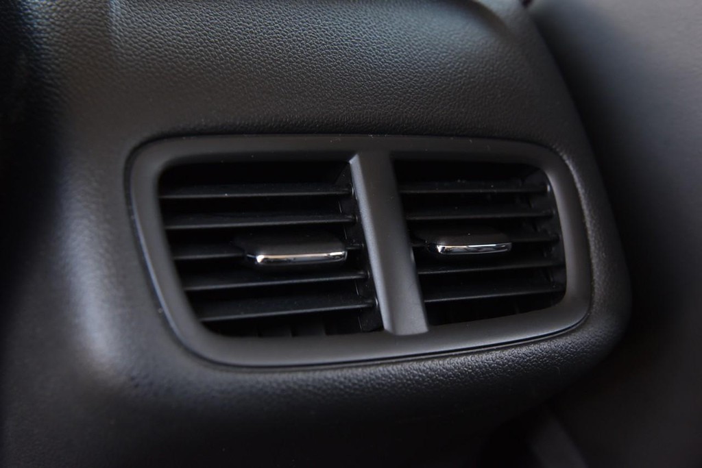 Buick Envision Vehicle Full-screen Gallery Image 25
