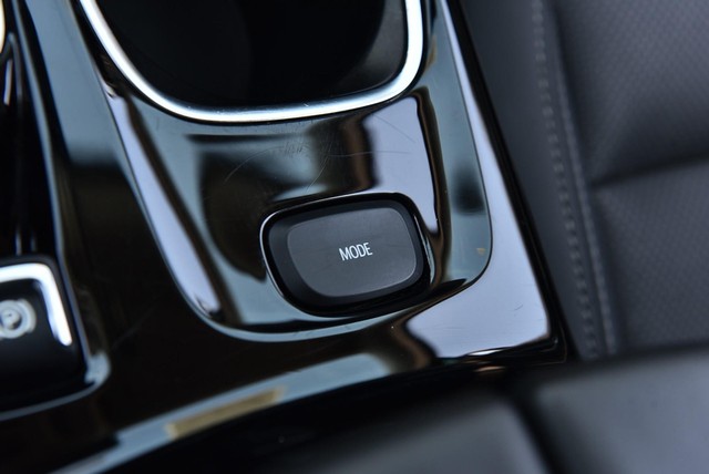 Buick Envision Vehicle Image 18