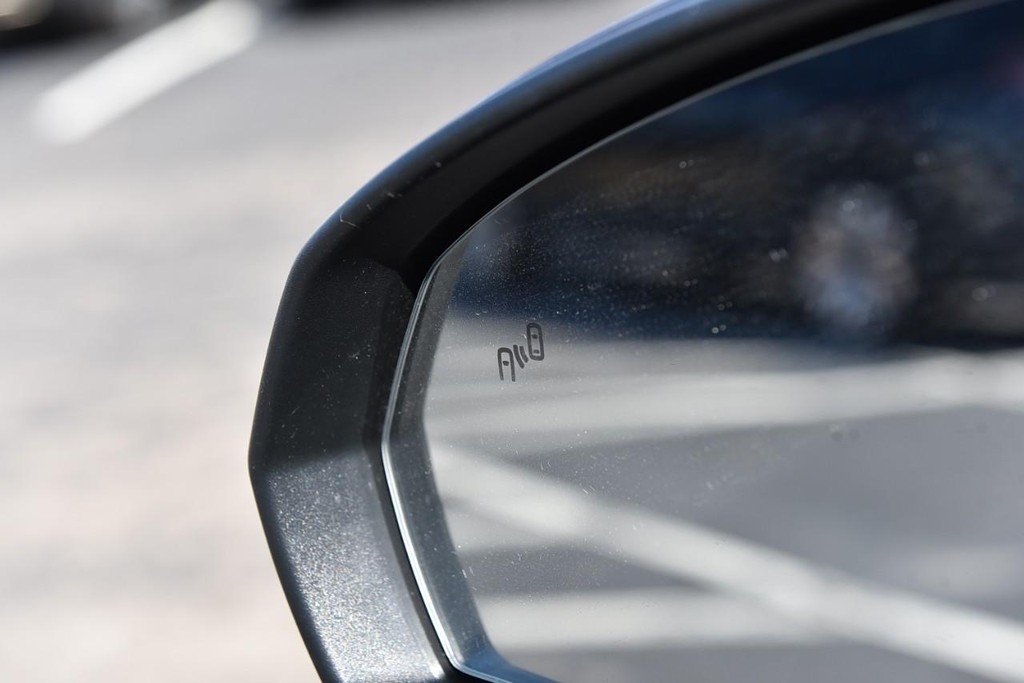 Volkswagen Taos Vehicle Full-screen Gallery Image 10