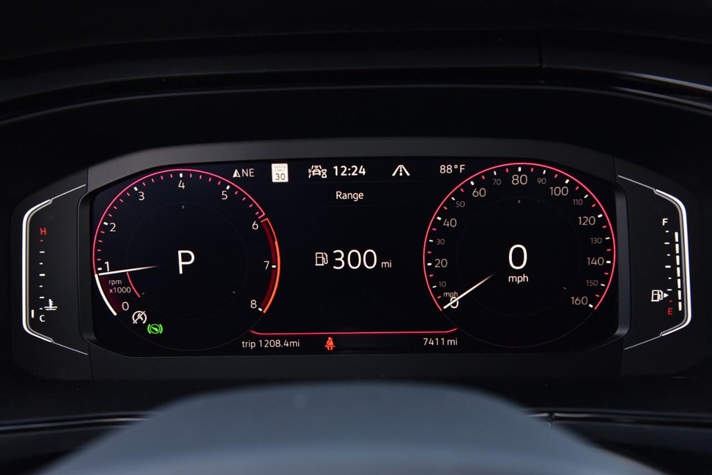 Volkswagen Taos Vehicle Full-screen Gallery Image 12