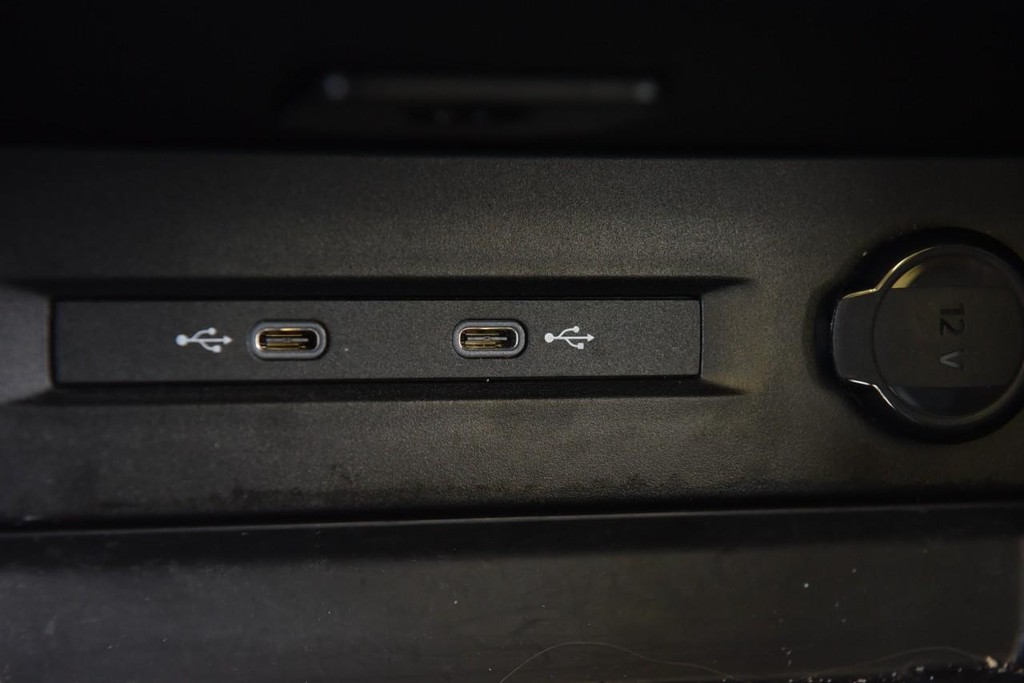 Volkswagen Taos Vehicle Full-screen Gallery Image 16