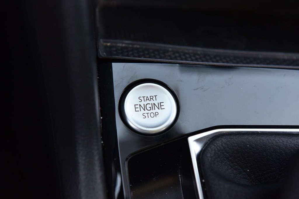 Volkswagen Taos Vehicle Full-screen Gallery Image 17