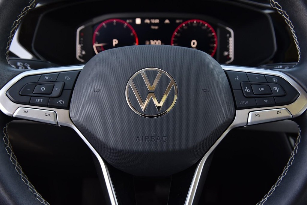 Volkswagen Taos Vehicle Full-screen Gallery Image 19
