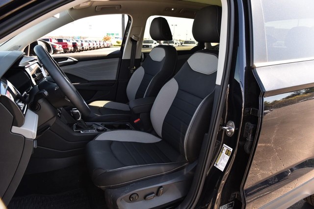 Volkswagen Taos Vehicle Image 20