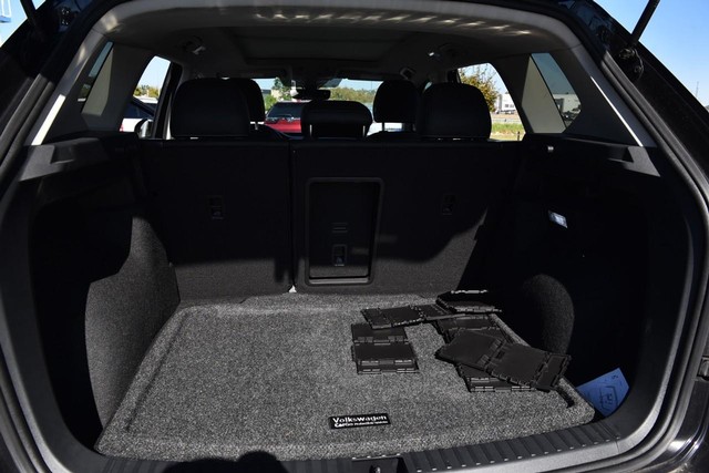 Volkswagen Taos Vehicle Image 26