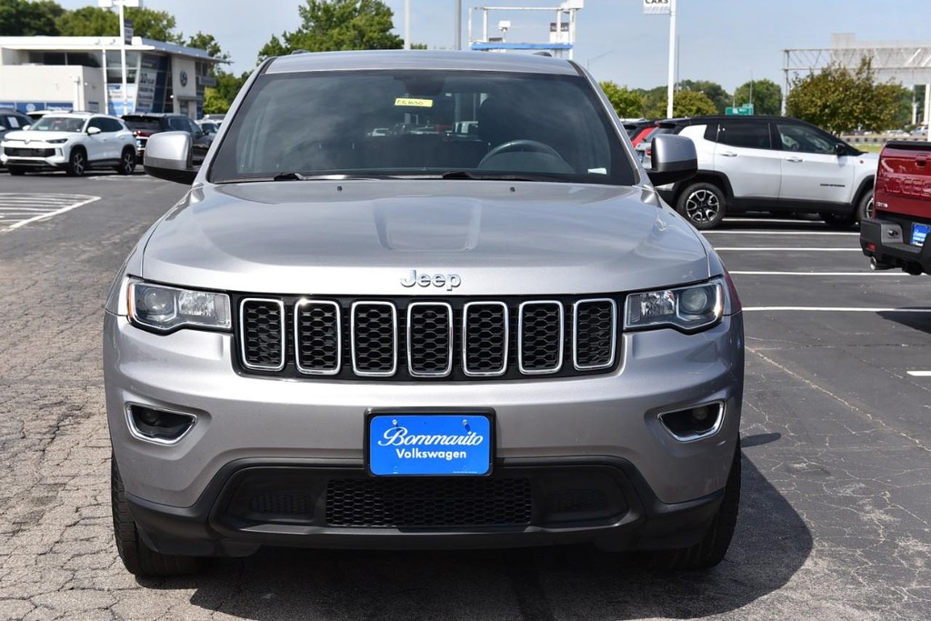 Jeep Grand Cherokee Vehicle Full-screen Gallery Image 4