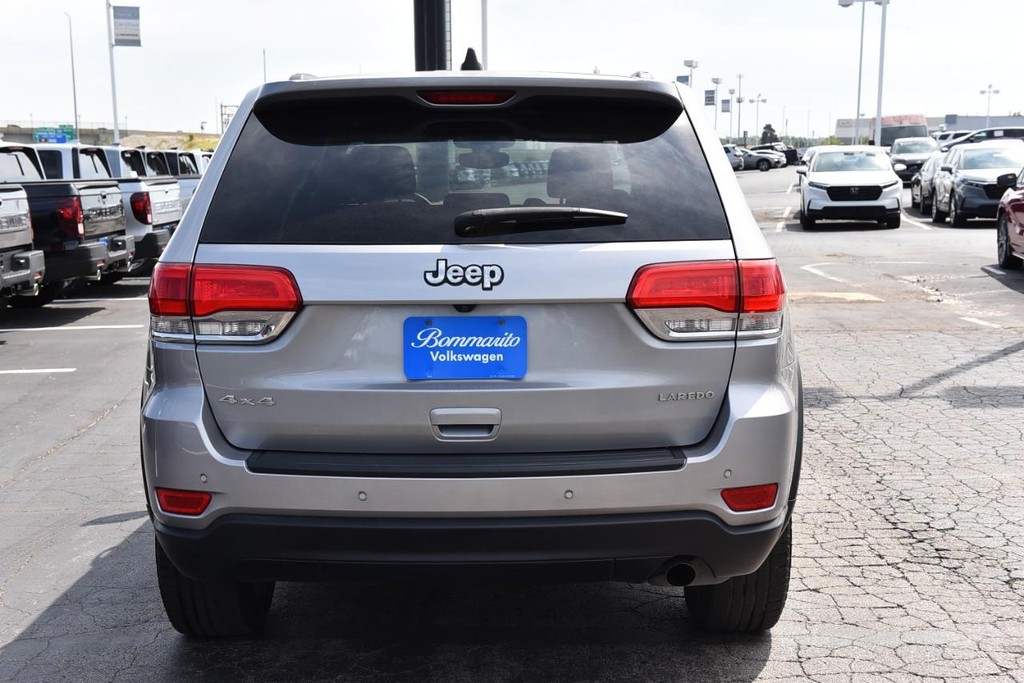 Jeep Grand Cherokee Vehicle Full-screen Gallery Image 6