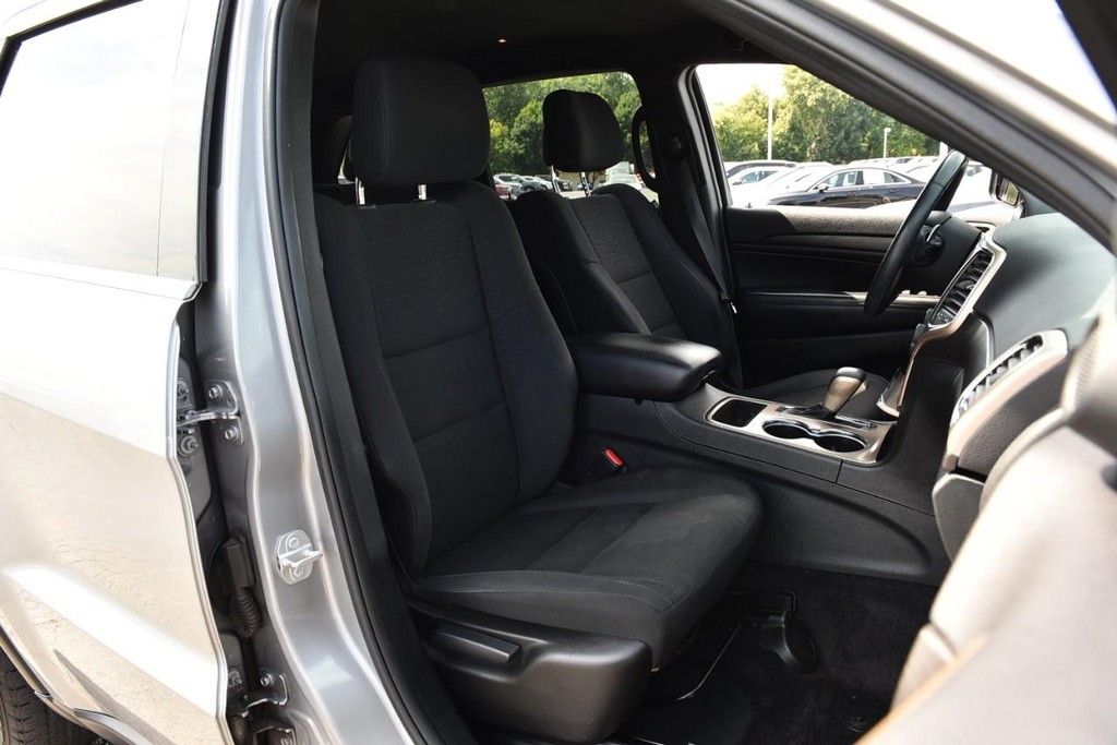 Jeep Grand Cherokee Vehicle Full-screen Gallery Image 19