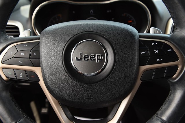 Jeep Grand Cherokee Vehicle Image 17