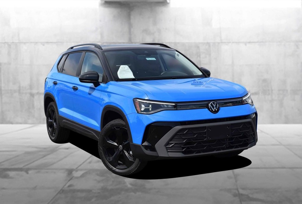 Volkswagen Taos Vehicle Full-screen Gallery Image 2
