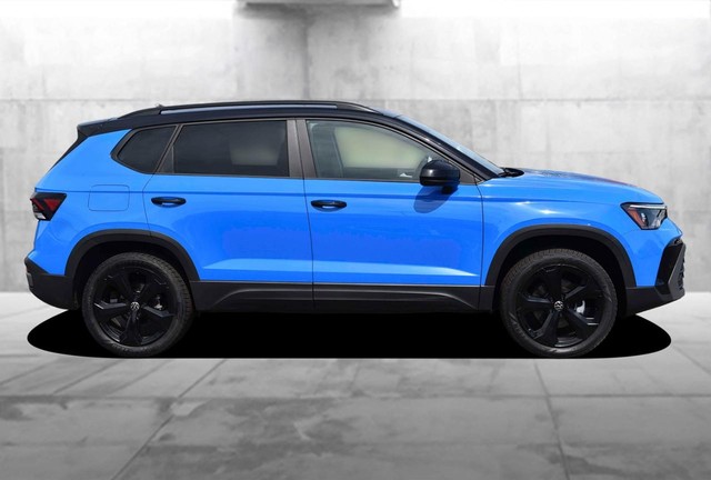 Volkswagen Taos Vehicle Image 05