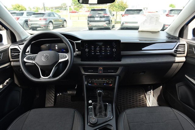 Volkswagen Taos Vehicle Image 07