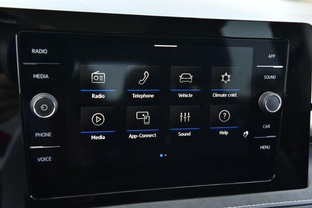 Volkswagen Taos Vehicle Image 13