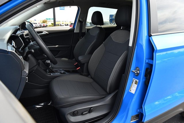 Volkswagen Taos Vehicle Image 19
